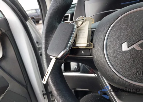 2023 Kia Sportage Lx z USA, uszkodzony, nr VIN KNDPU3AF6P7152339